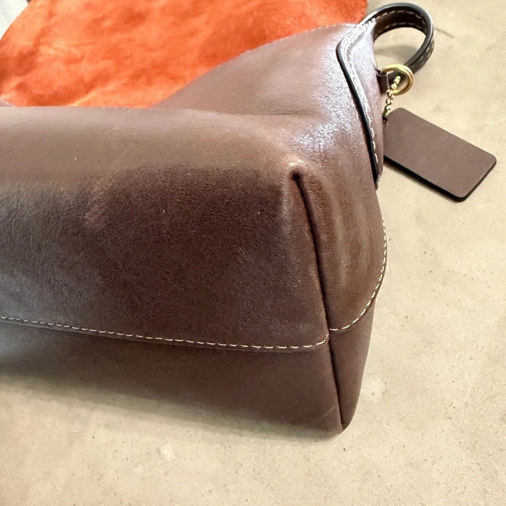 COACH maple Chelsea 30  Shoulder Bag with Gold Accent - Picture 10 of 11